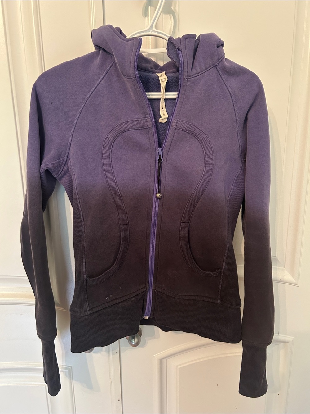 Lululemon Scuba Dip Dye Hoodie in Persian Purple / Black Ombré - Size 4